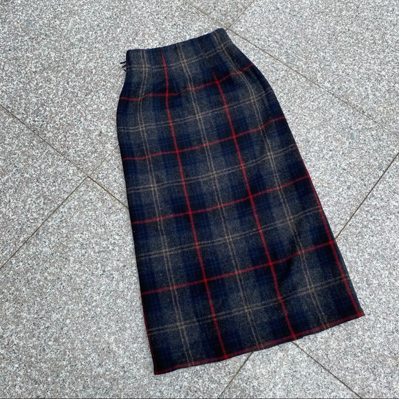 Vintage Eddie Bauer wrap skirt - Picture 3 of 10